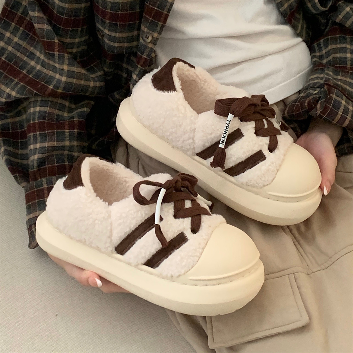 时尚防滑冬季学生外穿系带板鞋棉鞋女休闲百搭保暖厚底毛毛面包鞋,女鞋,棉鞋,淘宝优惠券,粉丝福利购,淘宝优惠卷