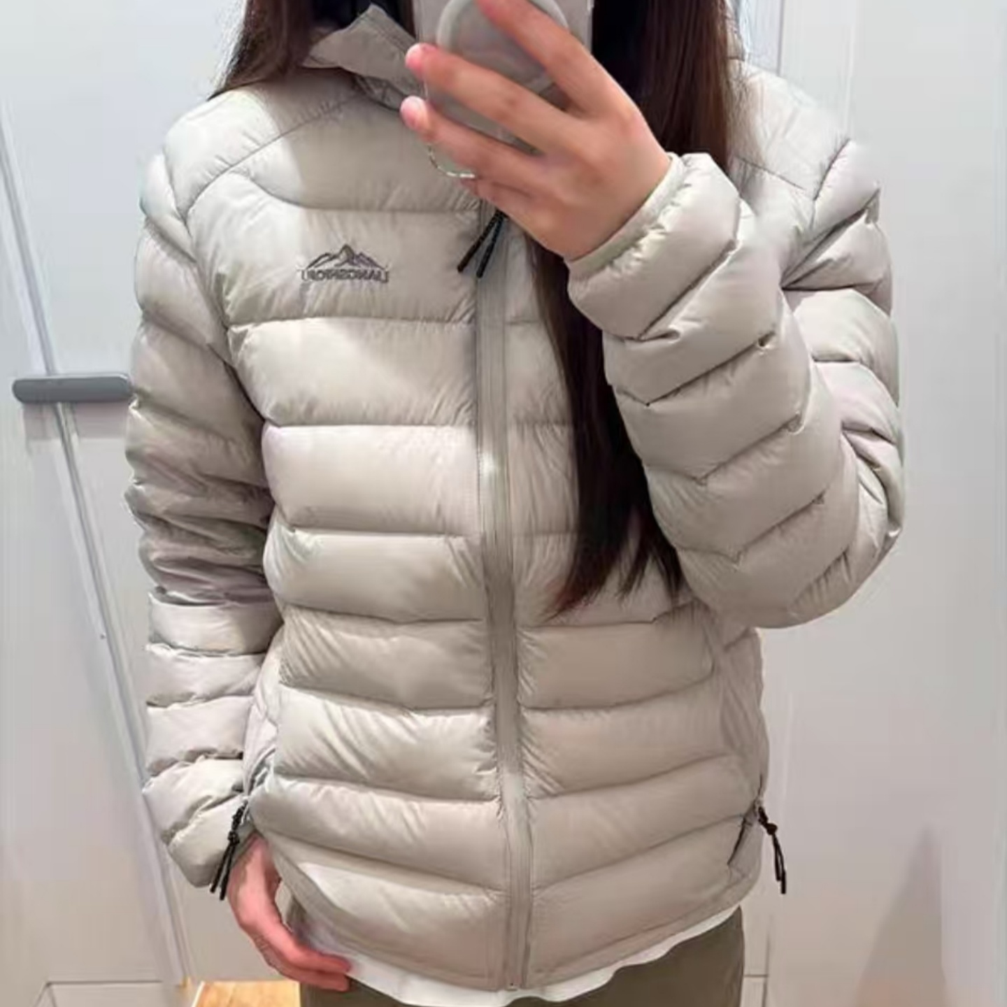 【全场五折】连帽排骨轻羽绒服潮