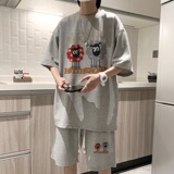 浅灰色