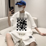 白色
