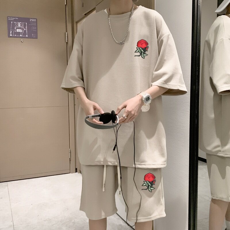 ZT15*P48夏季刺绣短袖t恤男女套装ins潮流一套搭配短裤情侣两件套图片
