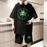 黑色
