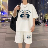 白色