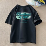 黑色