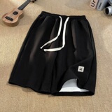 黑色