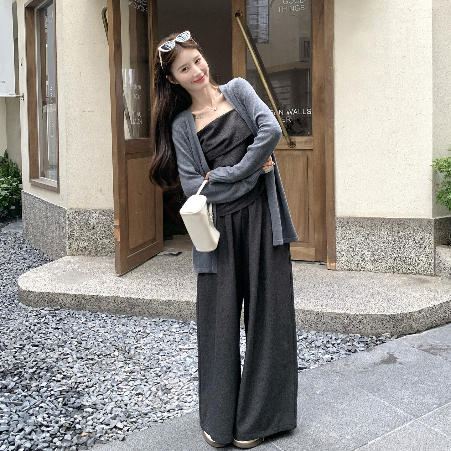 秋季女装时尚套装开衫吊带阔腿裤三件套灰色休闲套装