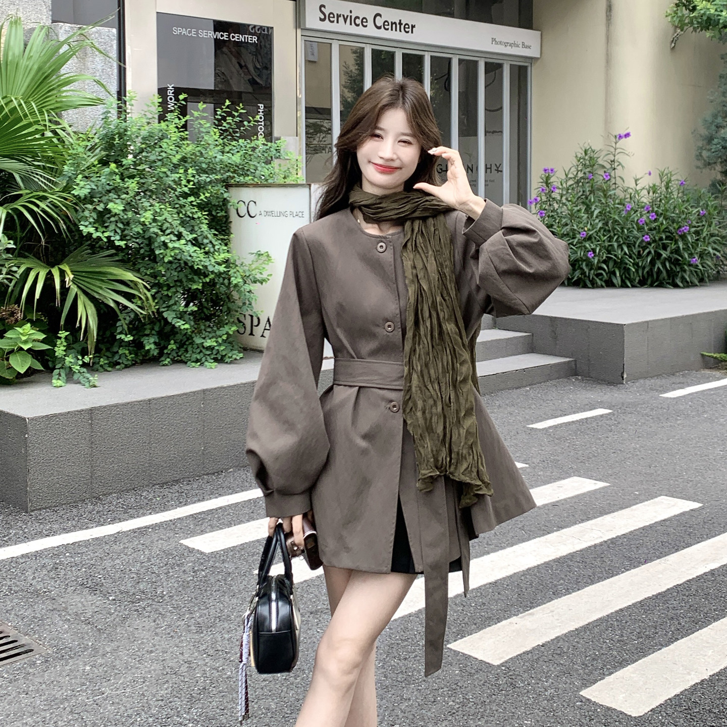 韩系设计感配围巾灯笼袖慵懒风风衣女收腰系带中长款气质外套潮
