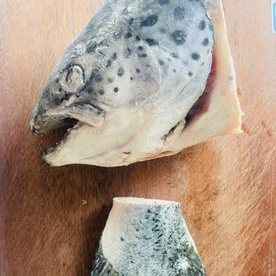 可可爱爱三文鱼头鱼尾800克 獅虎小鋪