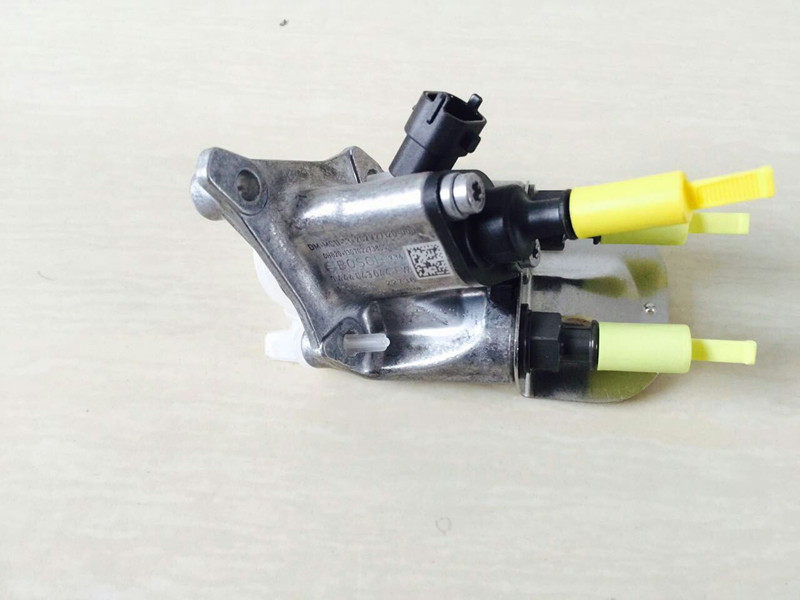 北奔重卡北方V3国四国五发动机尿素喷嘴尿素喷头