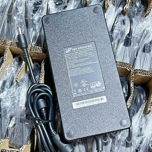24V13.75A全汉330W适配器FSP330-AAAN3超薄磁环接口外径7.4内5.0