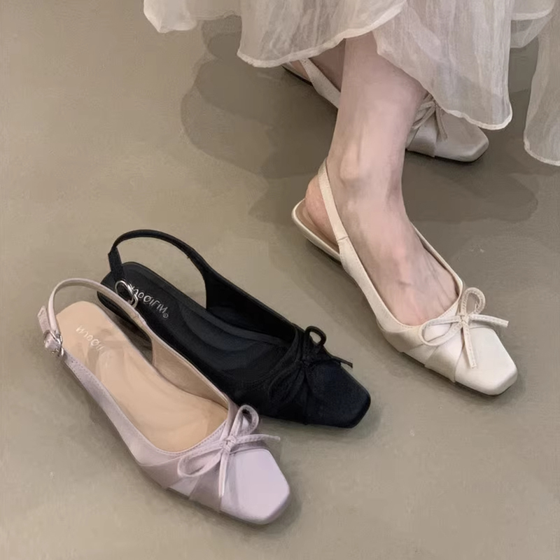 小香风蝴蝶结缎面拼接包头凉鞋女