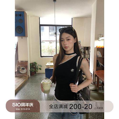 红人馆吊带背心女2025新款夏外穿黑色修身设计感露肩斜肩无袖上衣