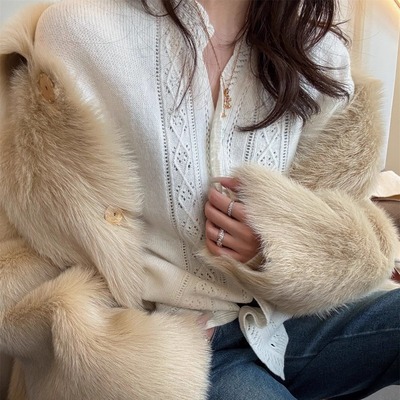 复古花边领镂空两色针织开衫毛衣