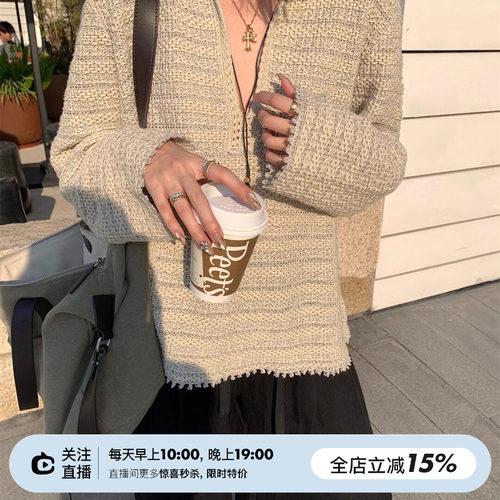 复古剪刀领两色套头长袖针织衫