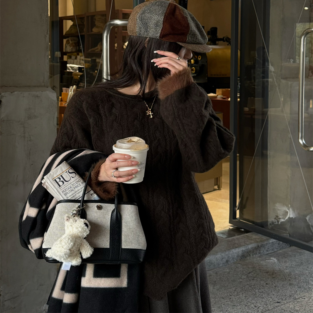 牦牛绒三色圆领套头针织毛衣