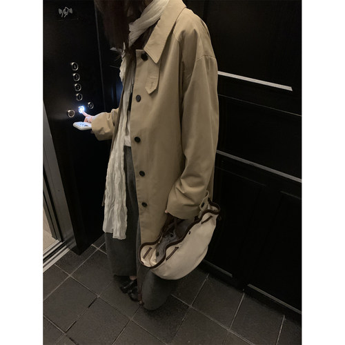 领袢设计单排扣两色风衣