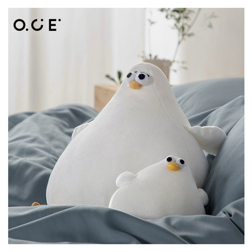 毛绒玩具睡觉抱着玩偶oddy