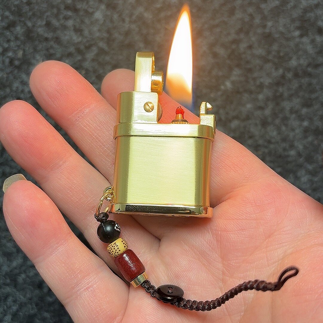 迷你自动弹射打火机 一键点火煤油打火机 送火石 包邮