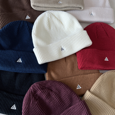 潮牌三角字母刺绣毛线帽