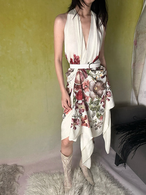 ANTIMOON浪漫花卉中古印花度假风清凉露背度假风丝巾连衣裙