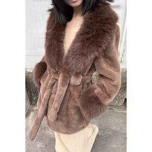 乌木棕咖色皮毛一体环保皮草大衣冬季 大毛领宽松保暖柔软毛绒外套