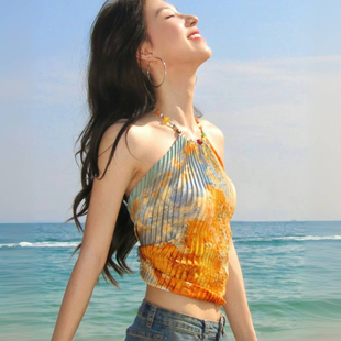 所有女生的衣橱直播间推荐款 褶皱印花天然石度假风辣妹艺术吊带