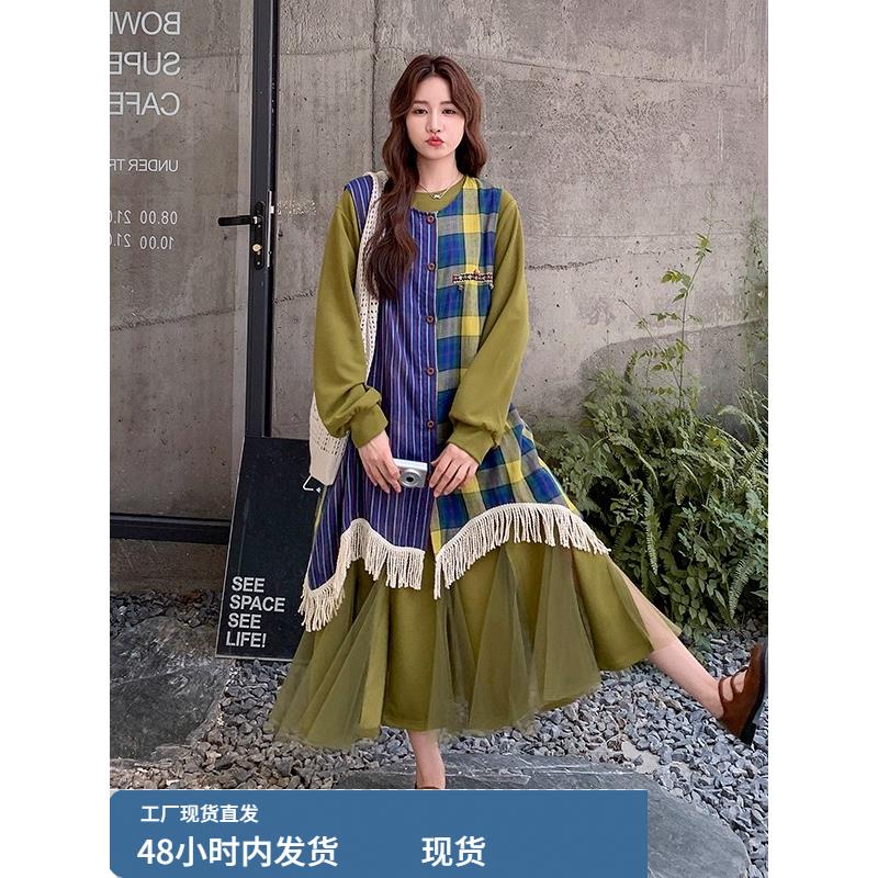 绿色连衣裙罩衫两件套女2025年秋季新款时尚超火设计感减龄一整套