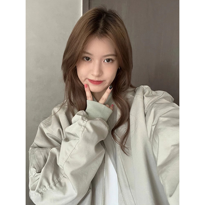 韩系浅灰色连帽冲锋衣外套女款2025秋季穿搭高级感短款棒球服夹克