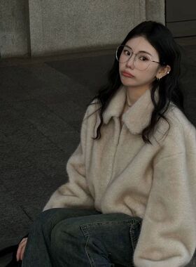 芒芒奶芙 复古翻领环保仿皮草毛外套女ins冬装韩版长袖保暖短上衣