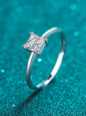 s925银镀18K金戒指女款方莫桑石指环镀pt950金D色莫桑钻VVS净度