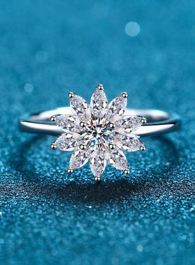 s925银镀18K金女小菊花指环异形1.3克拉莫桑石戒指PT950铂金婚戒