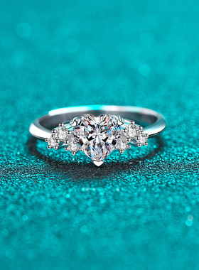 s925银镀18K金女镀pt950铂金求婚介子镶嵌心形莫桑钻戒指指环简约