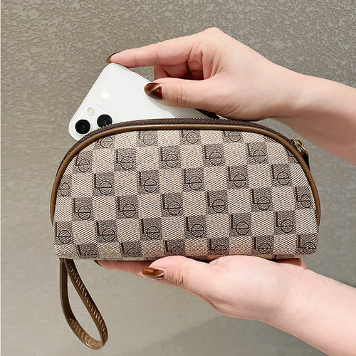 品牌真皮手拿包女包2025新款时尚洋气老花钥匙手机包软皮零钱包