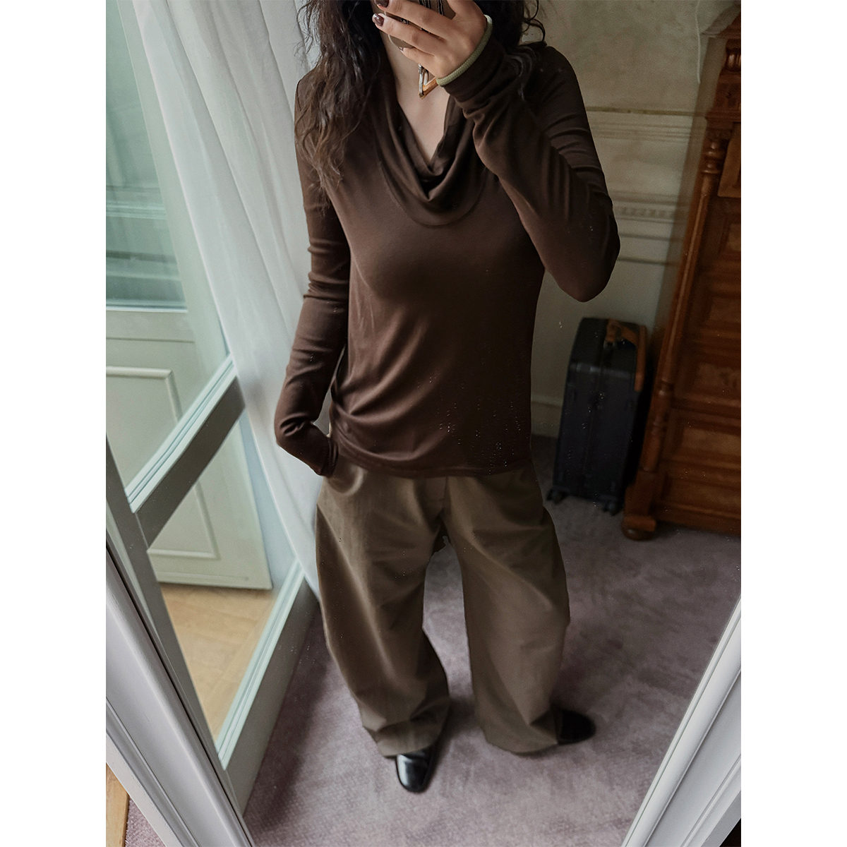 MOERSHOP  时髦态度  荡领咖色打底衫