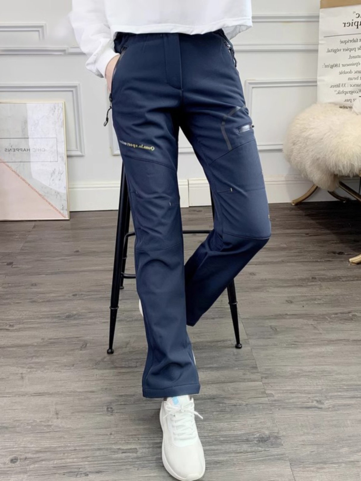 户外冲锋裤女2025冬季新款保暖长裤加绒加厚登山滑雪裤大码工装裤