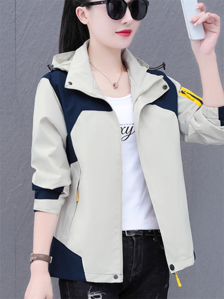 夹克上衣女式短2025春秋季新款大尺寸登山服宽松大尺寸薄上衣上衣