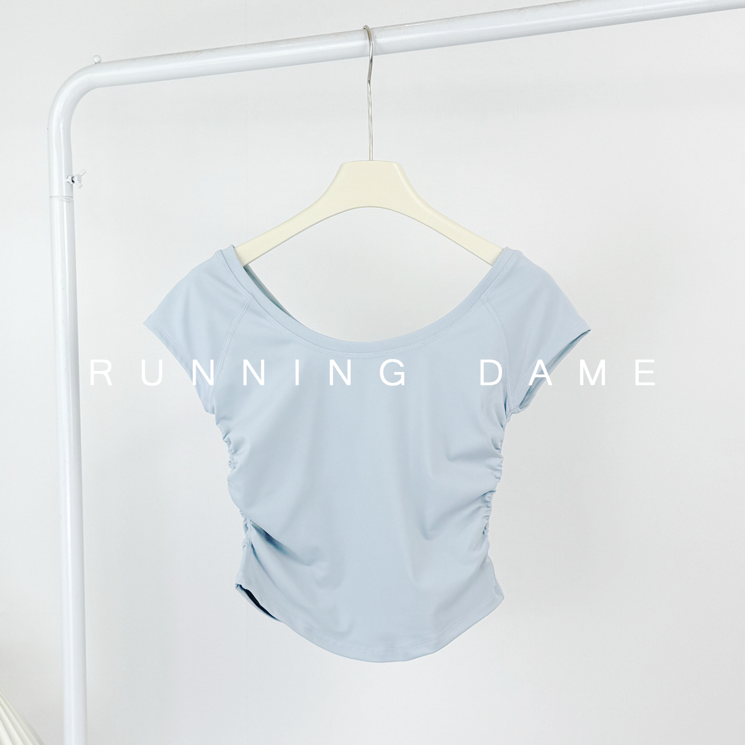 高颜值新款运动背心女U领多色修身显肩颈速干健身跑步短袖T恤