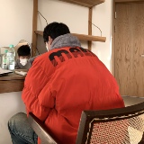 红色