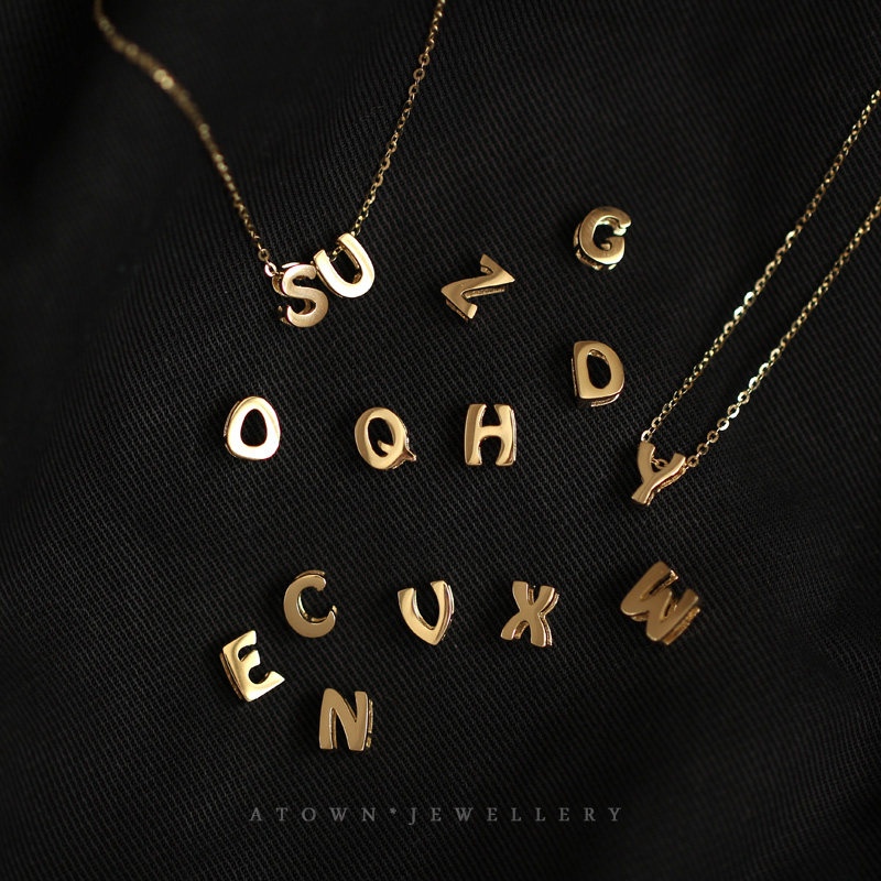 atown定制 纯14k金项链吊坠可爱迷你英文字母名字挂坠情侣可diy