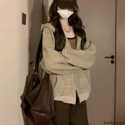 早秋穿搭连帽卫衣外套女春秋季2025新款韩系慵懒拉链条纹开衫上衣