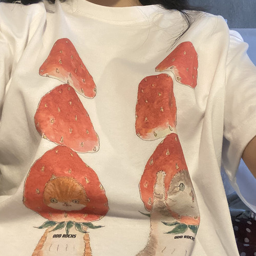 爱上草莓酱夏季可爱印花圆领短袖