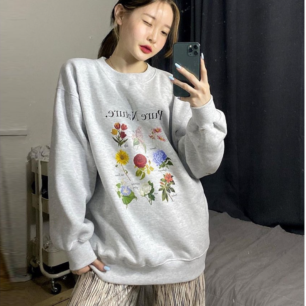 晚睡/鲜花少女之保护欲拉满春秋两色小众卫衣毛圈款情侣圆领套头