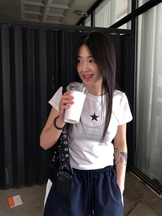晚睡 短款 T恤女百搭小众正肩短袖 心里藏着小星星甜味露脐辣妹修身