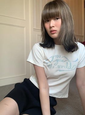 晚睡/浅浅蓝色涂鸦夏季显瘦露脐甜辣妹修身正肩短款T恤女短袖上衣