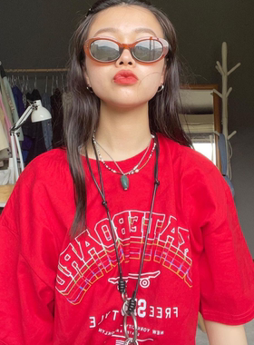 晚睡/总得来点正红色夏季小众色系百搭显白宽松短袖创意字母T恤女