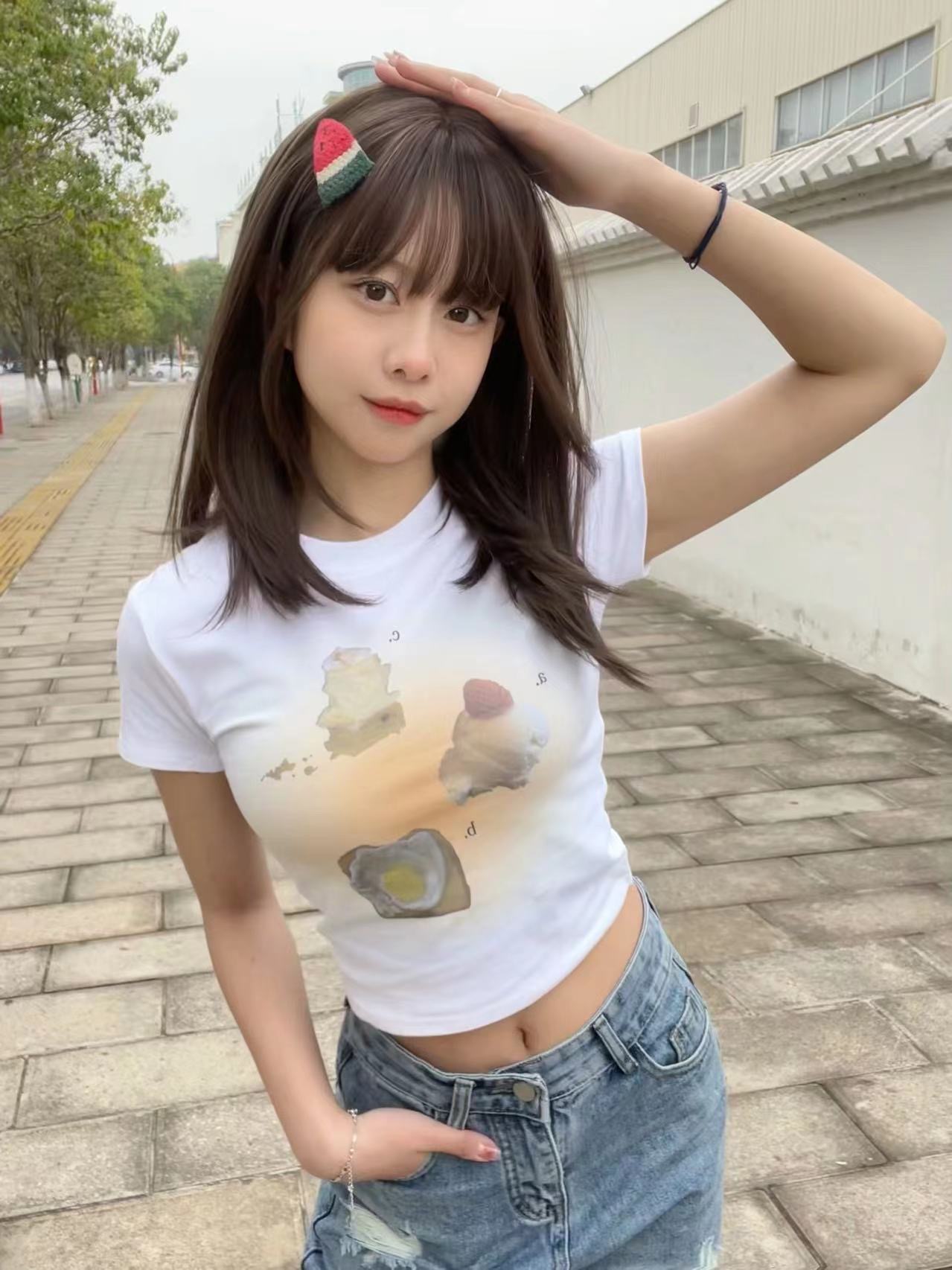 夏季早餐蛋糕短款修身露脐T