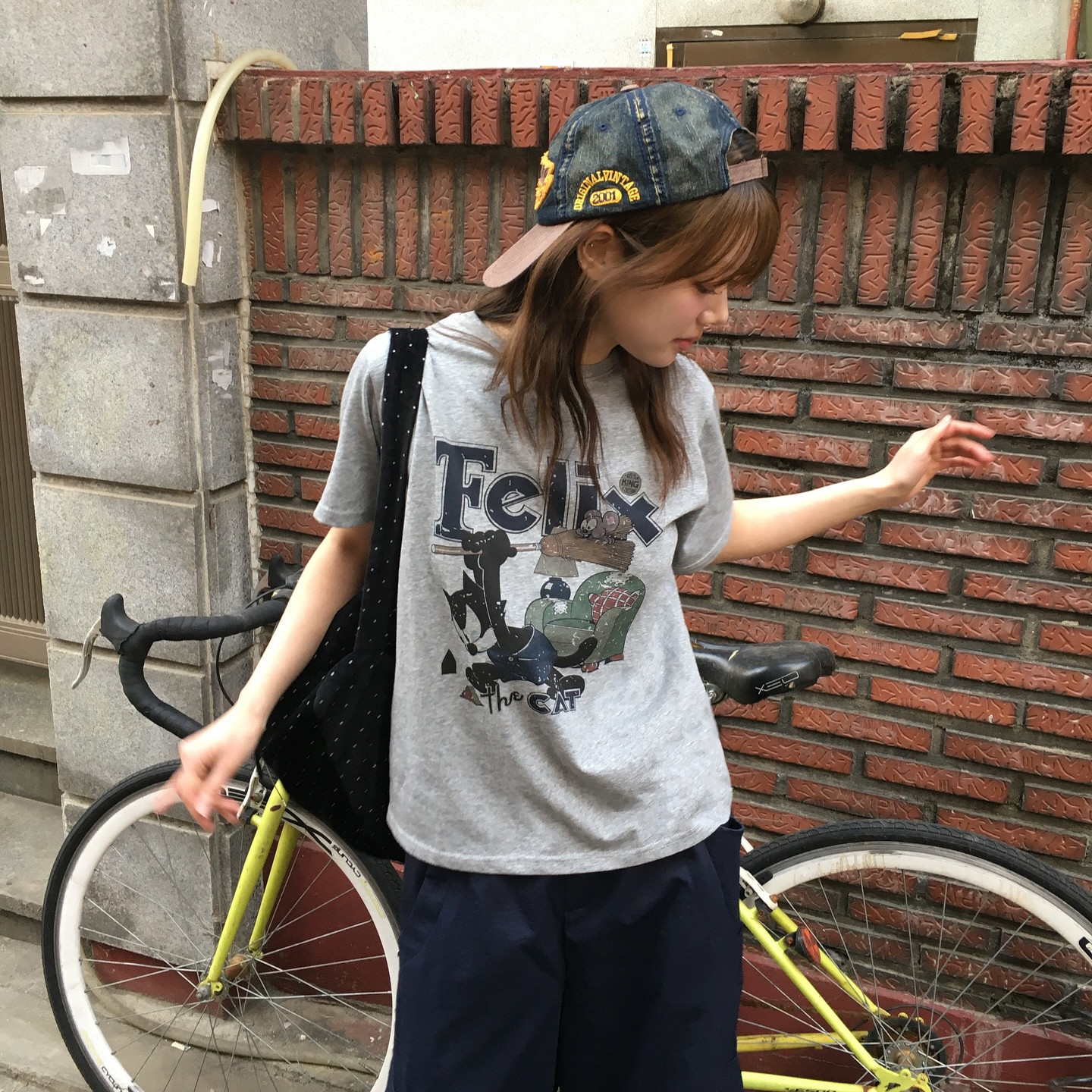 卡通猫咪印花圆领纯棉显瘦T恤