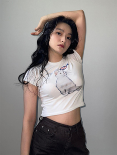 晚睡/懵懂猫咪夏季露脐甜美辣妹修身正肩短款T恤女小众设计感短袖