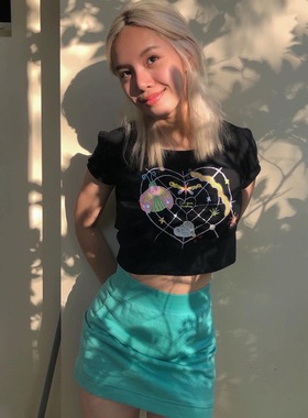 晚睡/爱心蜘蛛网夏季黑色露脐辣妹修身短袖百搭卡通款显瘦创意T恤