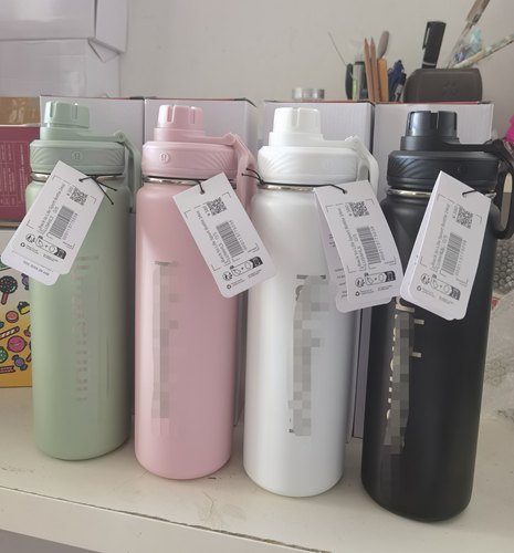 运动水杯保温瓶304不锈钢710ml大容量保温保冷水杯